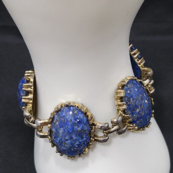 Vintage Blue Lucite Confetti Bracelet, Glitter Flakes, 1950s  Jewelry - Picture 2 of 10